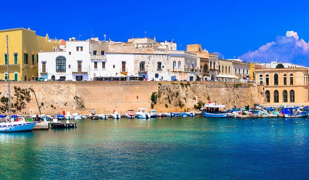 Gallipoli — centro storico sul mare dello Ionio, Salento